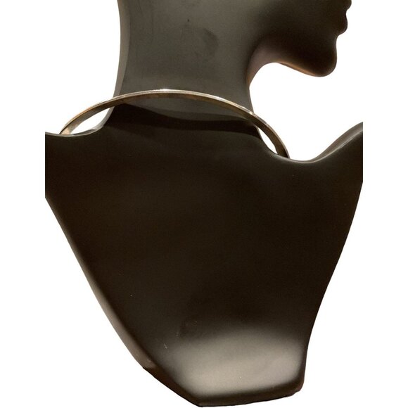 Abstract Sculptural Silver-Tone Open Collar Necklace For Women - Picture 4 of 5